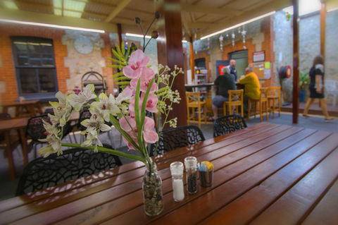 Wellington Courthouse - Accommodation QLD 11