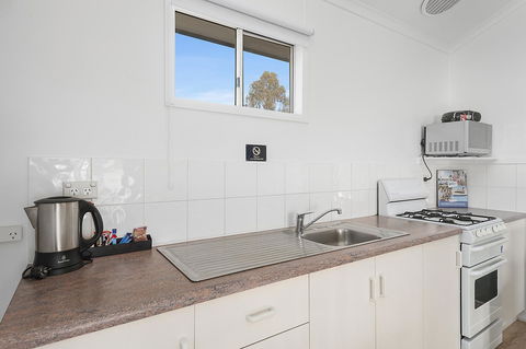 Port Broughton Tourist Park - Accommodation QLD 39