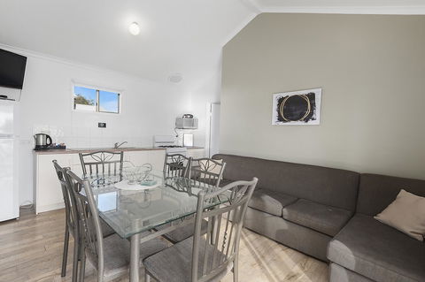 Port Broughton Tourist Park - Accommodation QLD 41