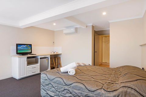 Heritage House Motel & Units - Accommodation QLD 2