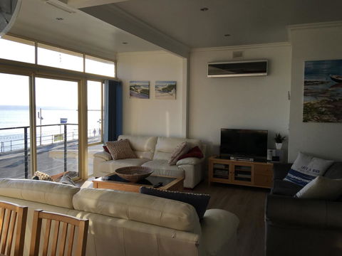 Crystal Blue Apartment - Accommodation QLD 36