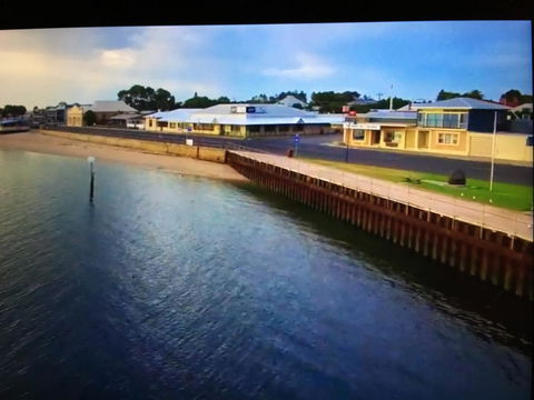 Crystal Blue Apartment - Accommodation QLD 30