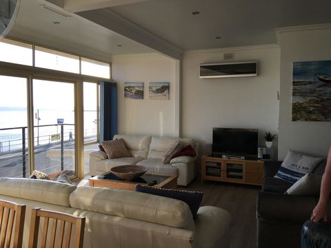 Crystal Blue Apartment - Accommodation QLD 35