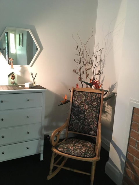 Cowan Street Bungalow - Accommodation QLD 2