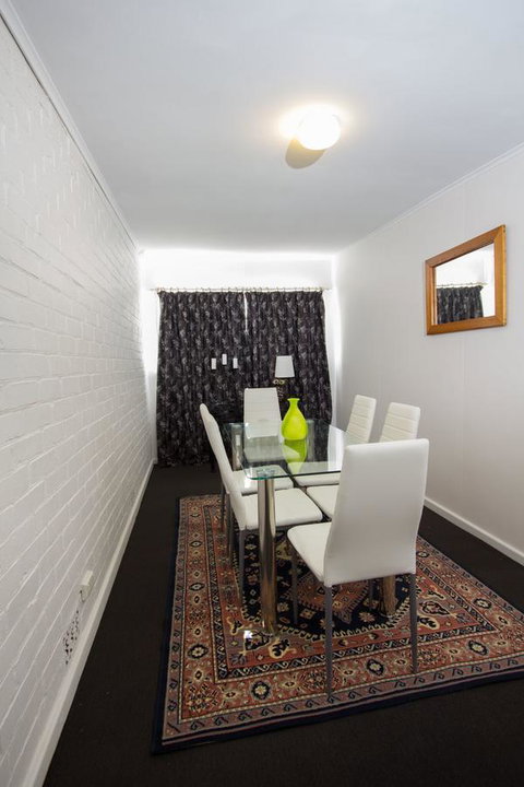 Cowan Street Bungalow - Accommodation QLD 12
