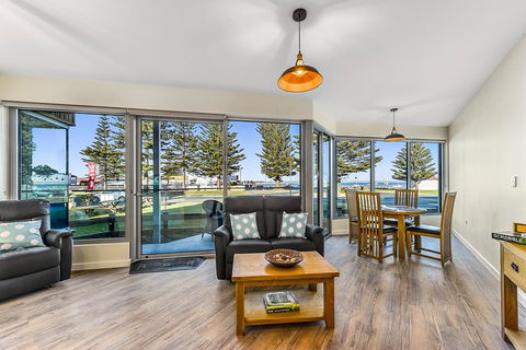 Bonnies Of Beachport - Accommodation QLD 27
