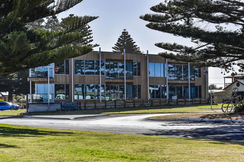 Bonnies Of Beachport - Accommodation QLD 25