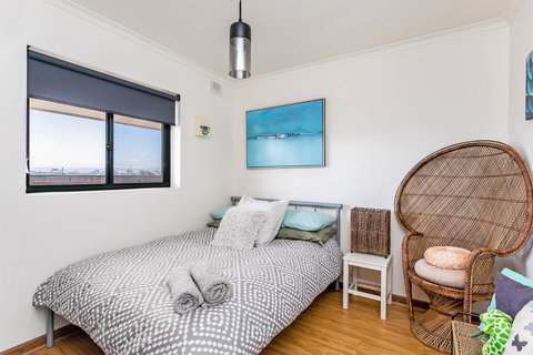 Blissful Beachfront Beachouse - Accommodation QLD 13