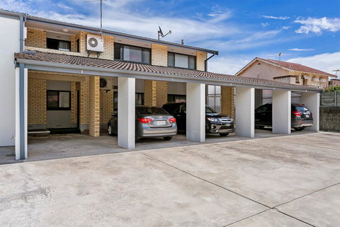 Blissful Beachfront Beachouse - Accommodation QLD 17