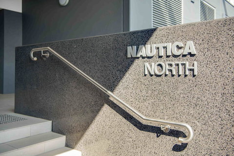 Port Adelaide Executive Waterfront Apartment - Accommodation QLD 31