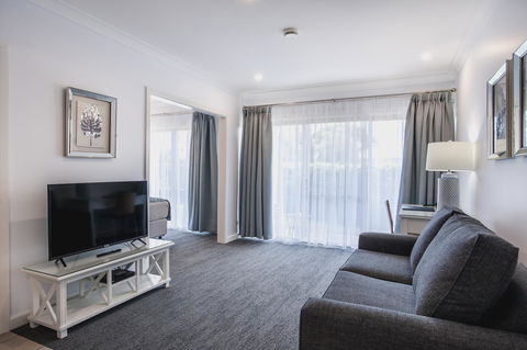 Marina Hotel - Accommodation QLD 24