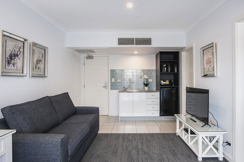 Marina Hotel - Accommodation QLD 16