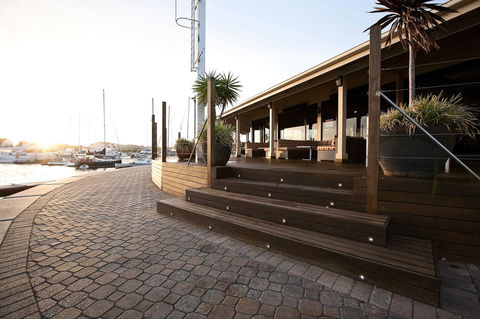 Marina Hotel - Accommodation QLD 37