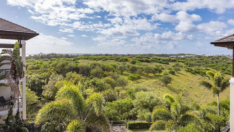 Oaks Casuarina Santai Resort - Accommodation QLD 4