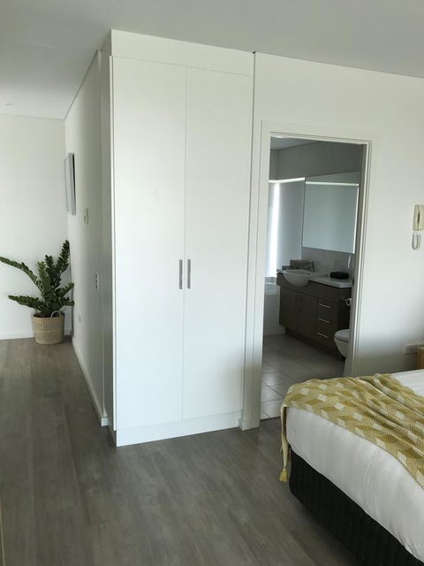 Ocean View Luxury Apartment & Suite - Accommodation QLD 10