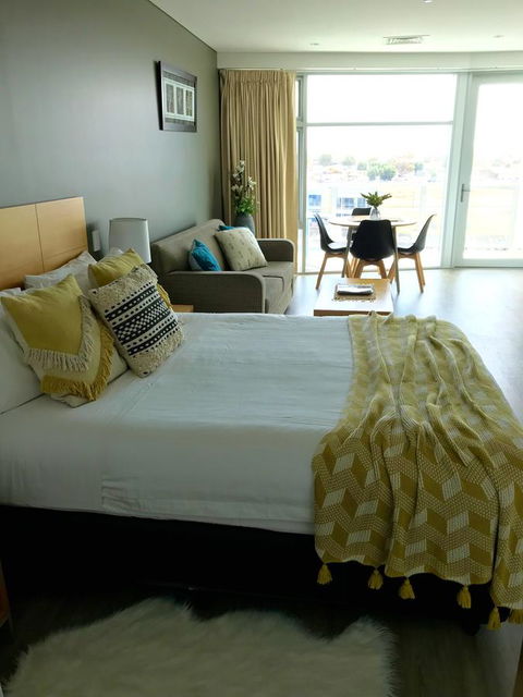 Ocean View Luxury Apartment & Suite - Accommodation QLD 15