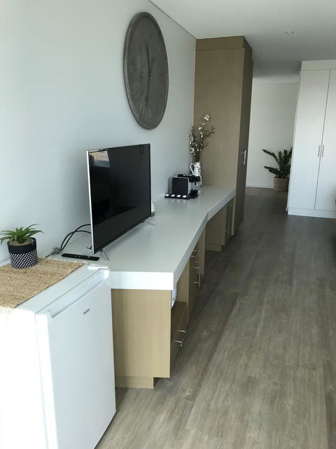 Ocean View Luxury Apartment & Suite - Accommodation QLD 31