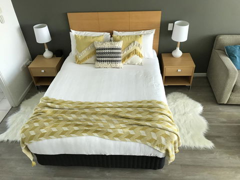 Ocean View Luxury Apartment & Suite - Accommodation QLD 29