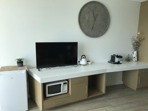 Ocean View Luxury Apartment & Suite - Accommodation QLD 32
