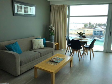 Ocean View Luxury Apartment & Suite - Accommodation QLD 11