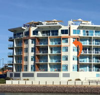 Wallaroo Marina Waterfront Luxe Apartment - Accommodation QLD