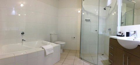 Wallaroo Marina Waterfront Luxe Apartment - Accommodation QLD 17