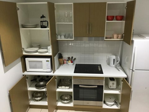 Wallaroo Marina Waterfront Luxe Apartment - Accommodation QLD 11