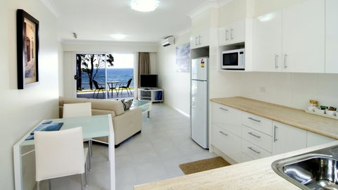Mollymook Beach Waterfront - Accommodation QLD 8