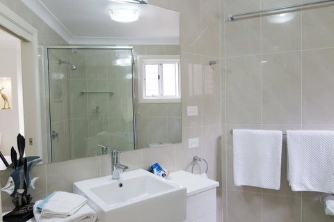 Mollymook Beach Waterfront - Accommodation QLD 5