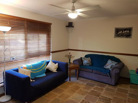 Frog Song At Willunga - Accommodation QLD 6