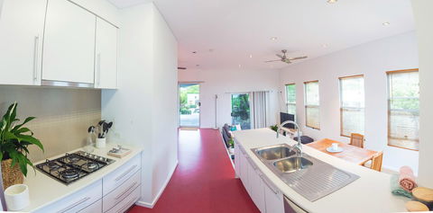 S T U D I O 22 Peaceful Retreat With Garden Views - Accommodation QLD 4