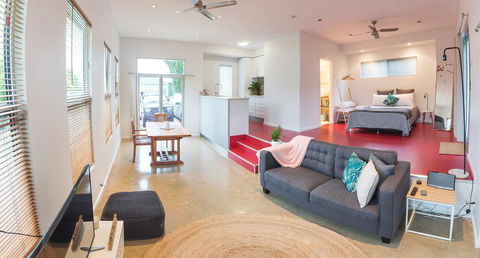 S T U D I O 22 Peaceful Retreat With Garden Views - Accommodation QLD 2