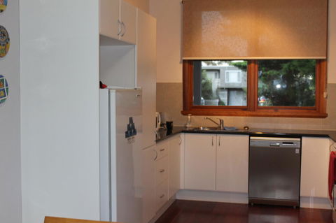 \'Point Break\' Your Waterfront Break At The Point - Accommodation QLD 8
