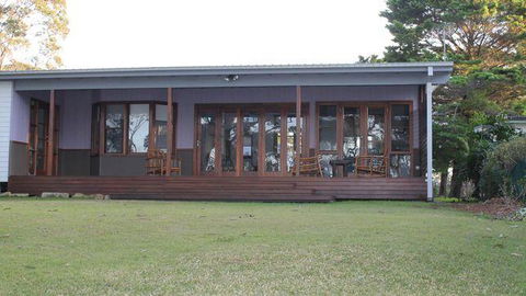 \'Point Break\' Your Waterfront Break At The Point - Accommodation QLD 3