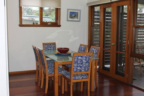 \'Point Break\' Your Waterfront Break At The Point - Accommodation QLD 7