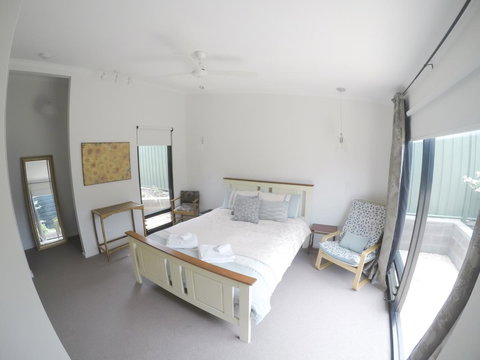Sinclair Eco House - Accommodation QLD 8