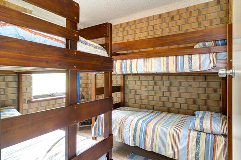 Sun & Surf Aldinga Beach Apartment - Accommodation QLD 9