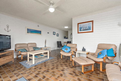Sun & Surf Aldinga Beach Apartment - Accommodation QLD 2