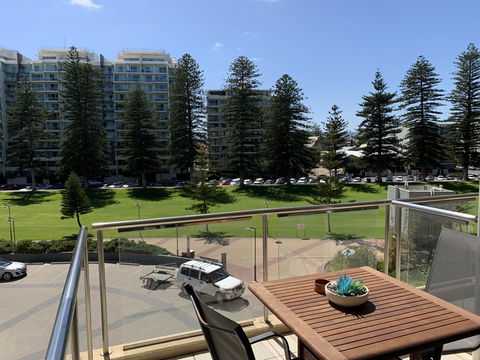 Luxury Beachside Accomodation - Accommodation QLD 0