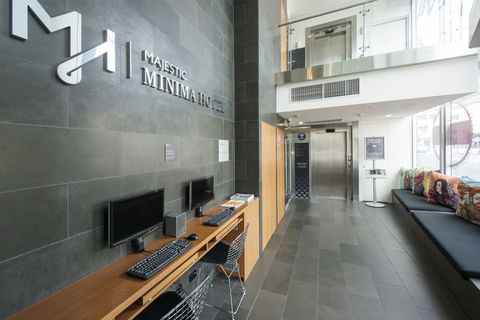 Majestic Minima Hotel - Accommodation QLD 6