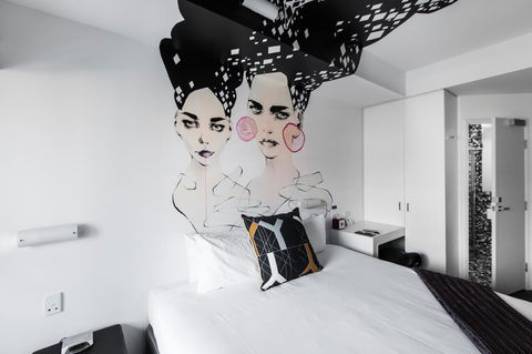 Majestic Minima Hotel - Accommodation QLD 18