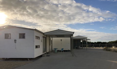 Rocks Retreat Cabin - Dolphin - Accommodation QLD 7