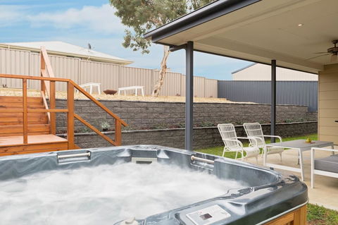 Boutique Getaway On Wright - Accommodation QLD 22
