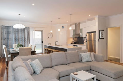 Boutique Getaway On Wright - Accommodation QLD 4