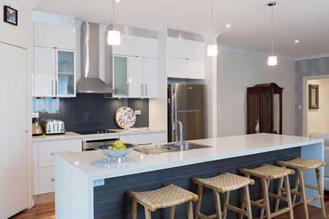 Boutique Getaway On Wright - Accommodation QLD 0