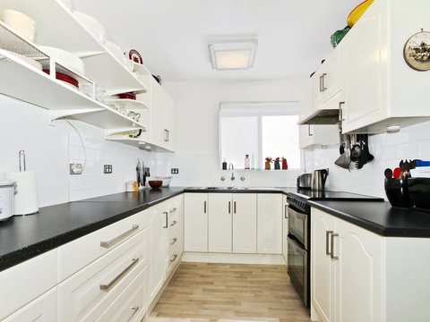 Monaco Court Apartment Adelaide - Accommodation QLD 2