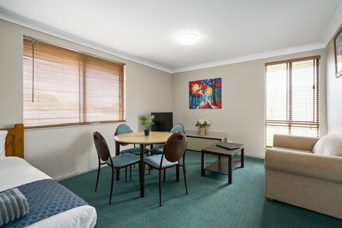 Garden City Motor Inn - Accommodation QLD 34