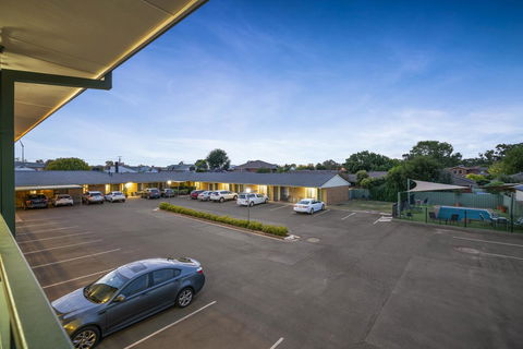 Garden City Motor Inn - Accommodation QLD 36