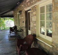 Hillside Cottage - Accommodation QLD
