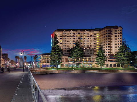 Stamford Grand Adelaide - Accommodation QLD 0